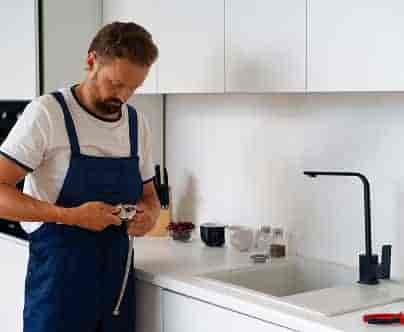 We are offering Expert Plumbing Services - B体育 APP